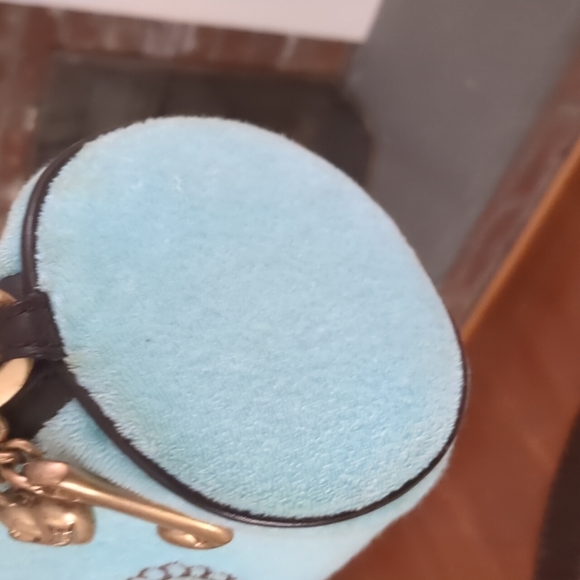 VINTAGE JUICY COUTURE TOOTSIE ROLL BARREL BAG! - Picture 7 of 17